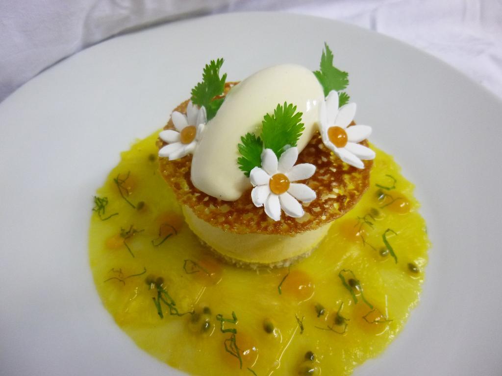 Hotel Logis Du Barrez