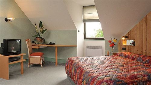 Hotel Logis Du Barrez Mur-de-Barrez