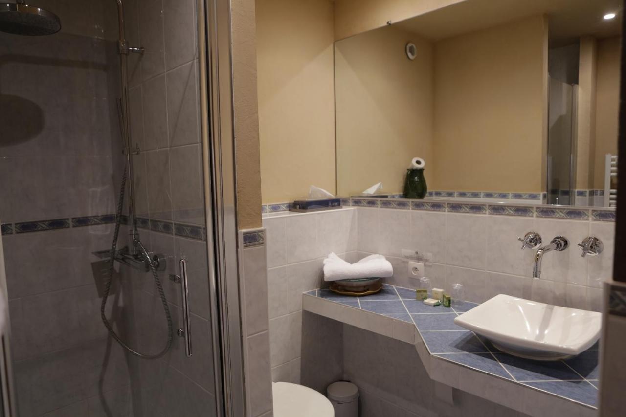 Logis Du Barrez Hotel