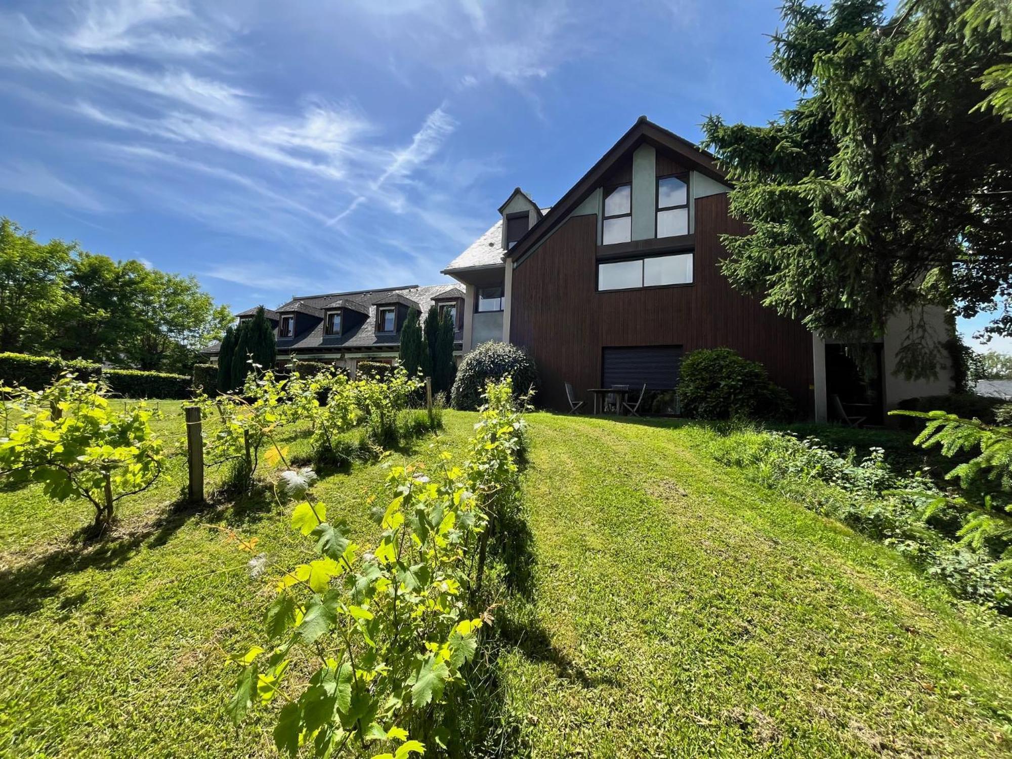 Logis Du Barrez Hotel 3*