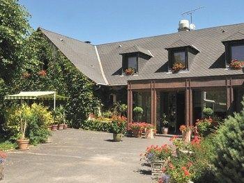 Logis Du Barrez 3*