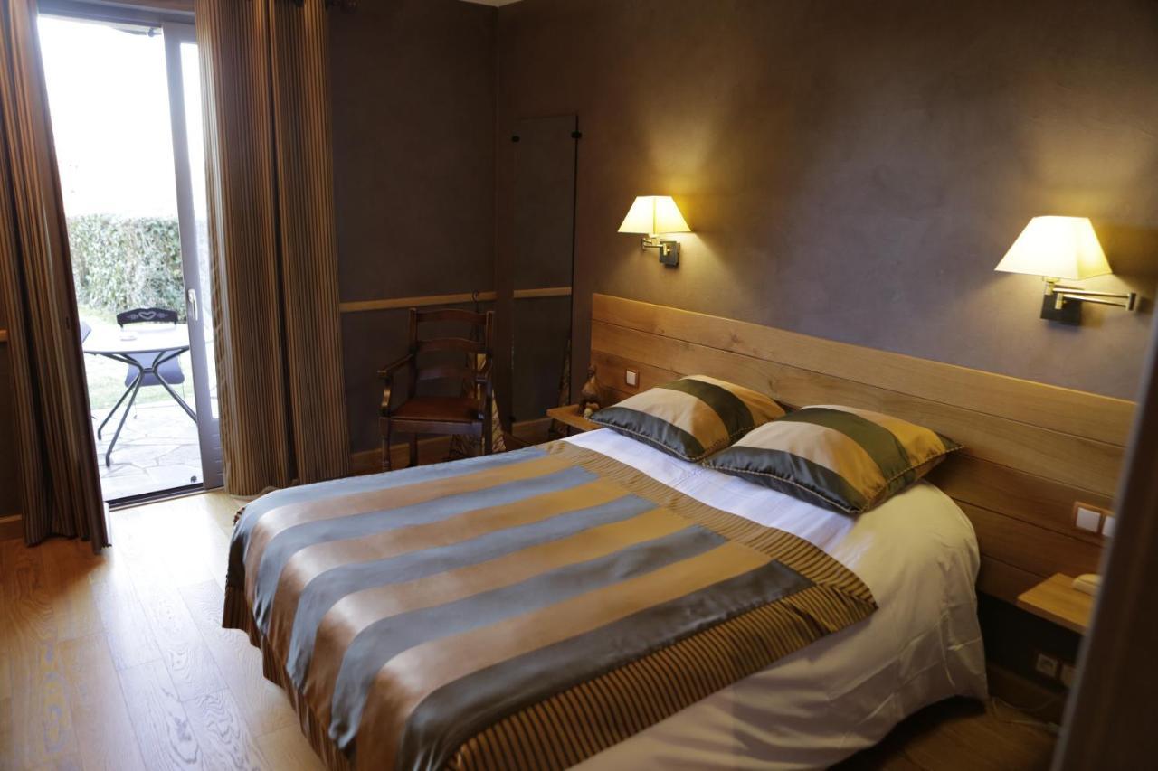 Logis Du Barrez Hotel 3*